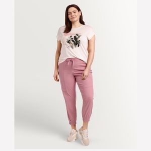 Reitmans light pink cargo pants size 20